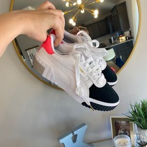 BRAND NEW Pin/White Puma Sneakers